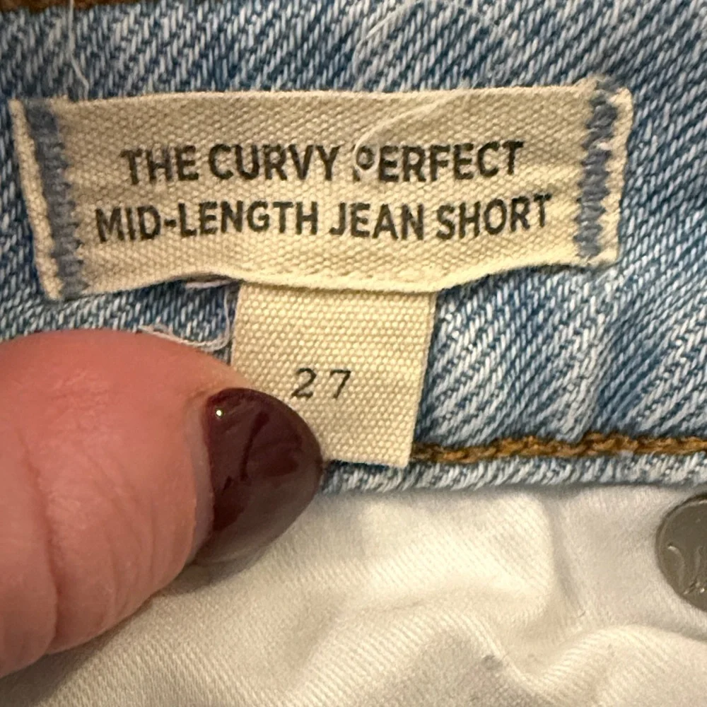 Madewell curvy perfect mid-length jean short in size 27 - Picture 4 of 4